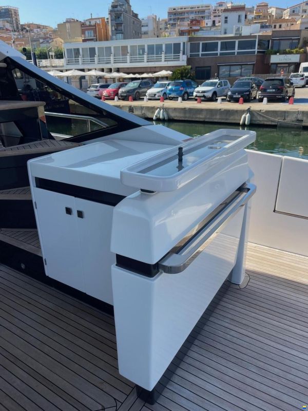 Azimut S7