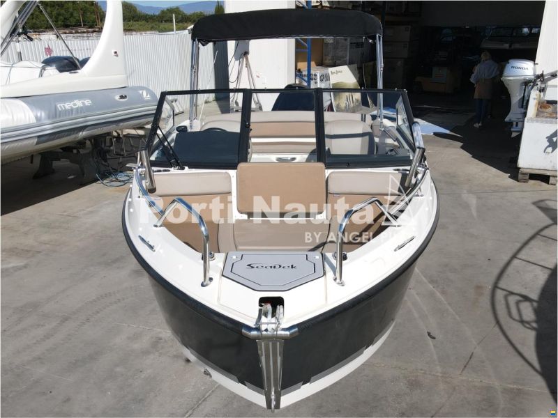 Brunswick Quicksilver Activ 555 Bowrider