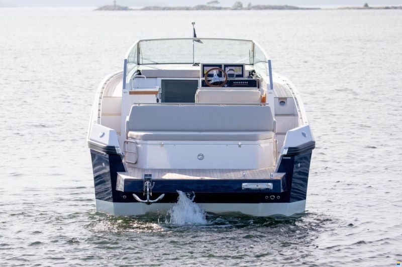 Delta Powerboats 33 open