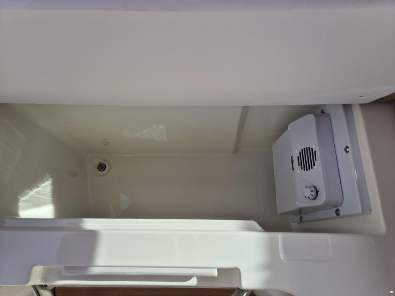 Sea Ray SLX 250 Europe