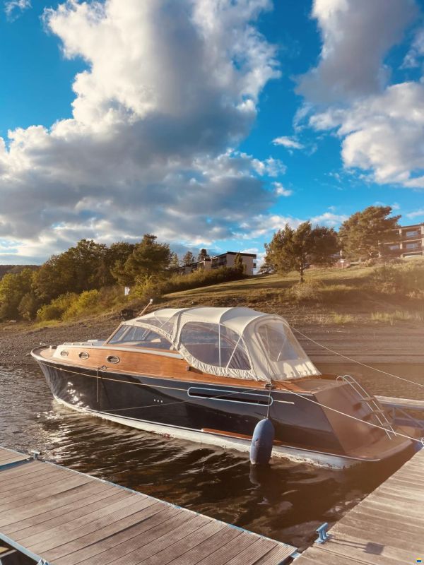 Wolstenholme Cruiser 38