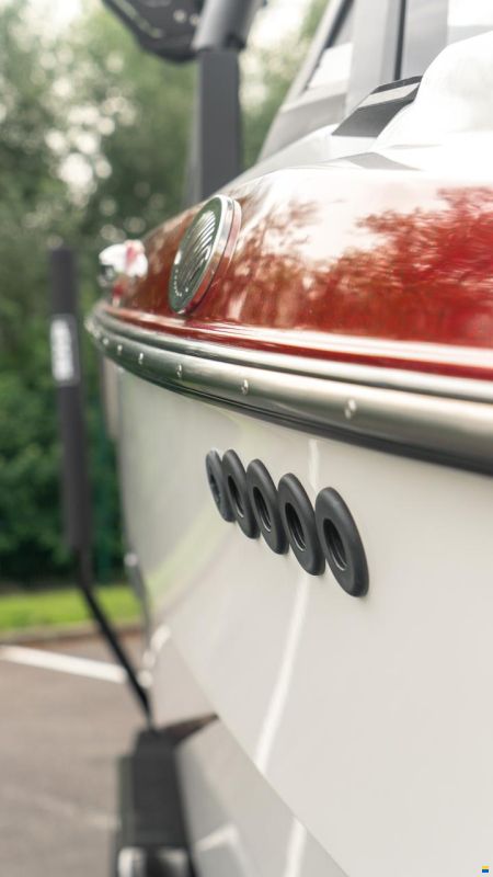 Axis T235