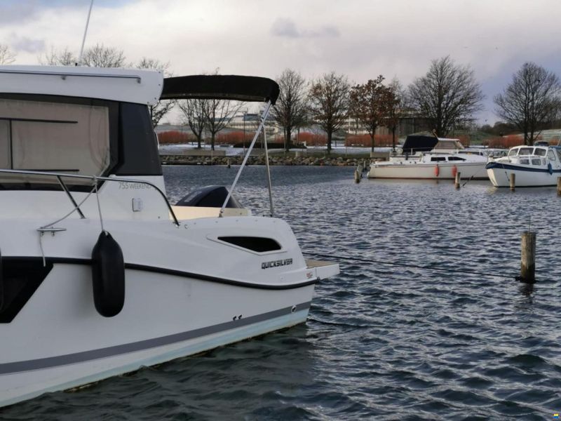 Quicksilver 755 Weekend