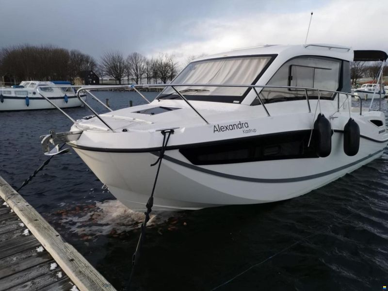 Quicksilver 755 Weekend
