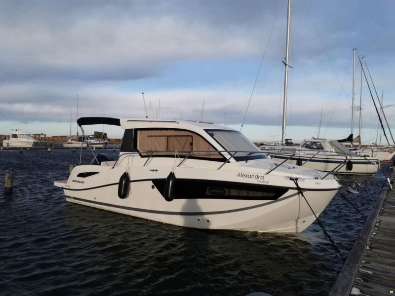 Quicksilver 755 Weekend