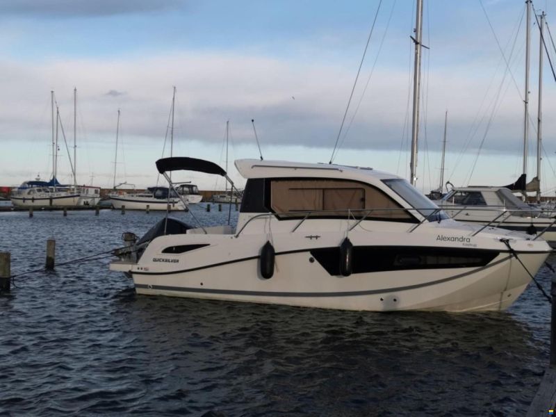 Quicksilver 755 Weekend