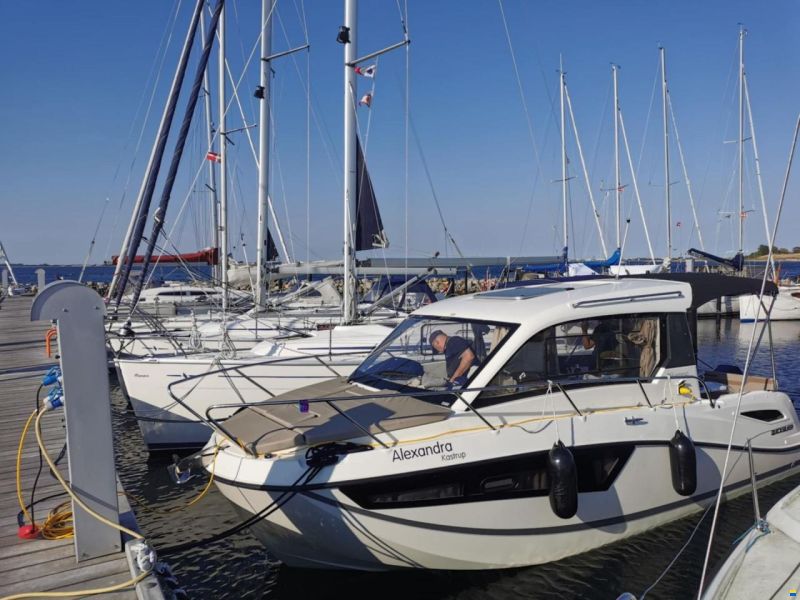 Quicksilver 755 Weekend