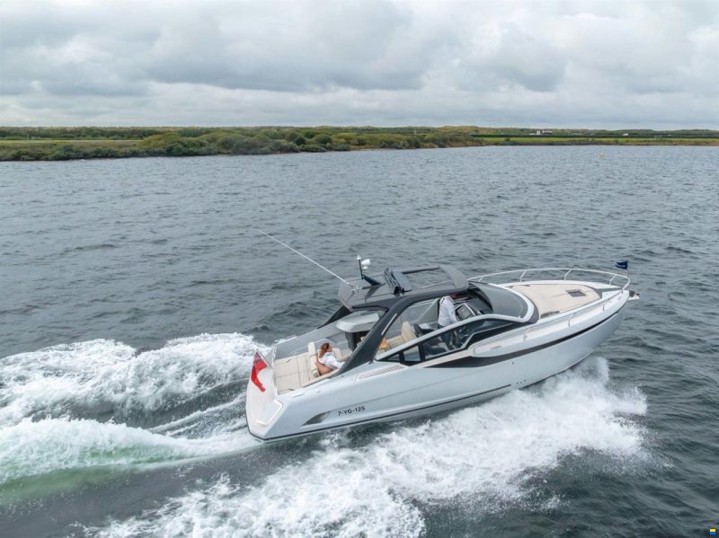 Fairline F-LINE 33