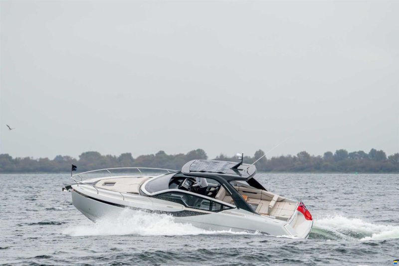 Fairline F-LINE 33