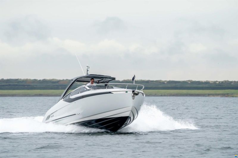 Fairline F-LINE 33