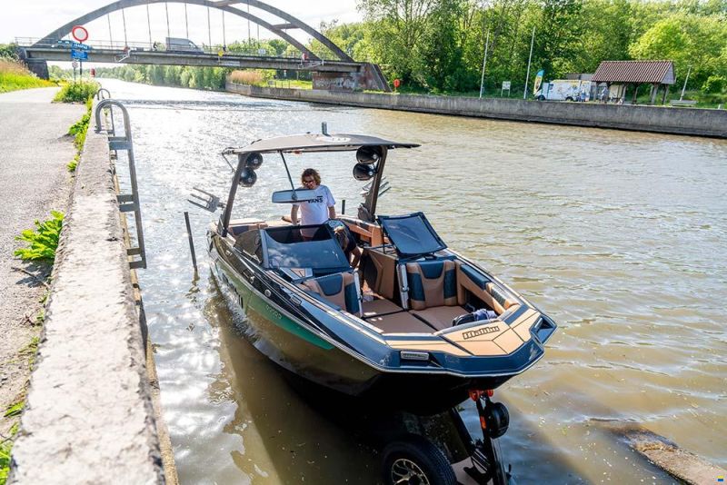 Malibu Wakesetter M220