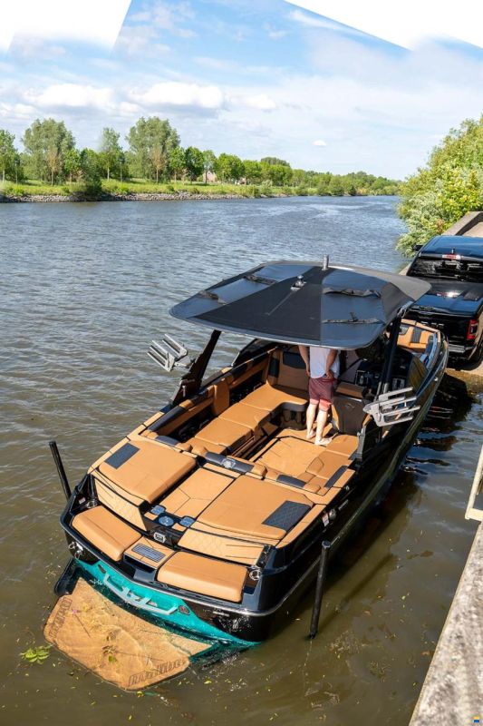 Malibu Wakesetter M220