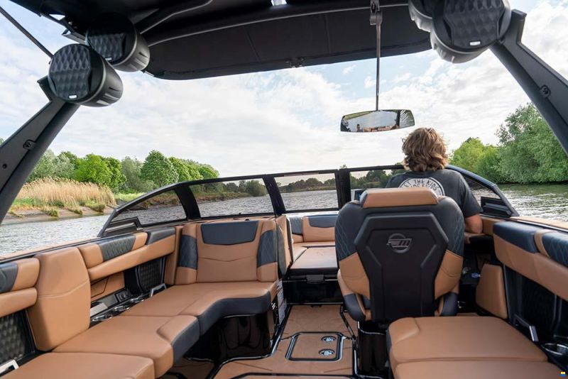 Malibu Wakesetter M220