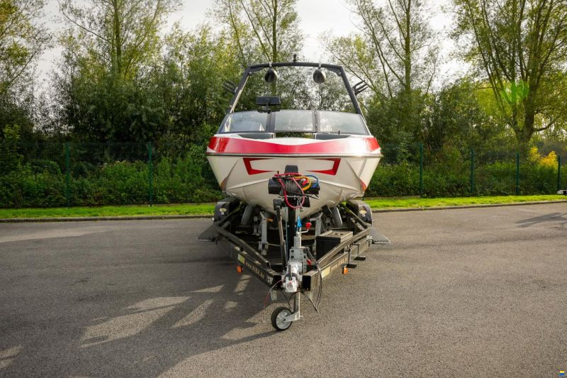 Axis T22 – MY 2020