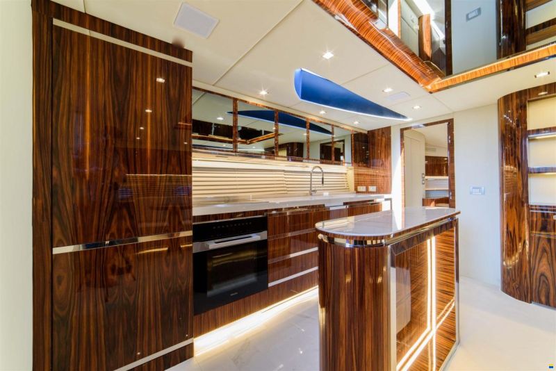 Sunseeker Predator 68