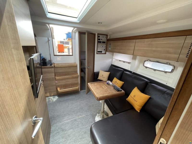 Sealine SC 35