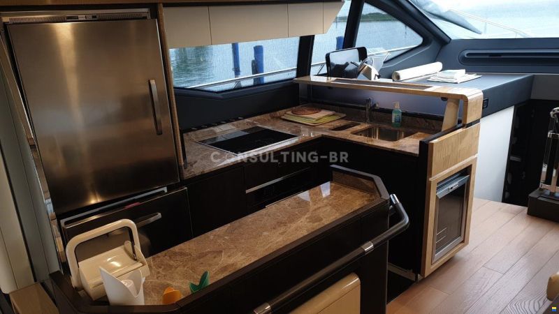 Azimut 66 Fly