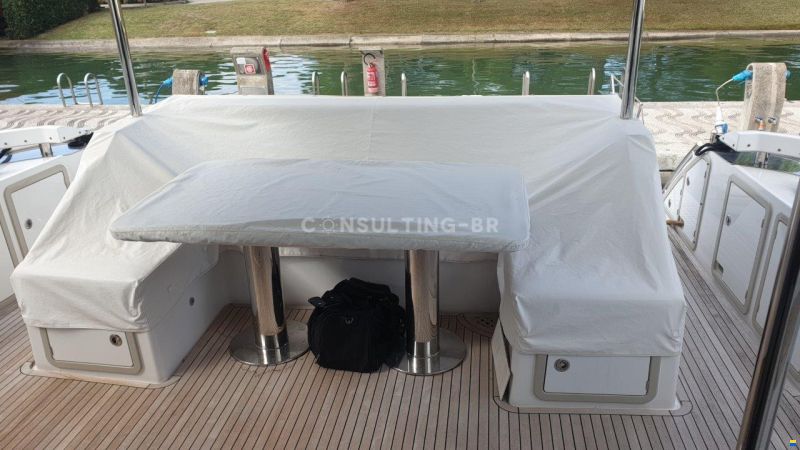 Azimut 66 Fly