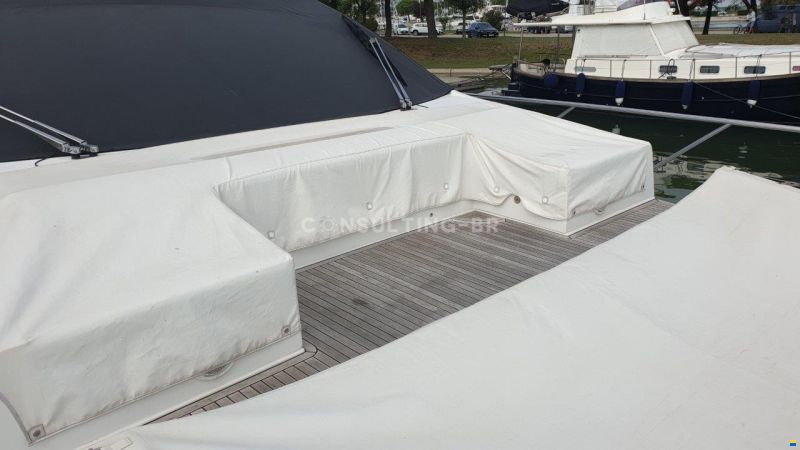 Azimut 66 Fly