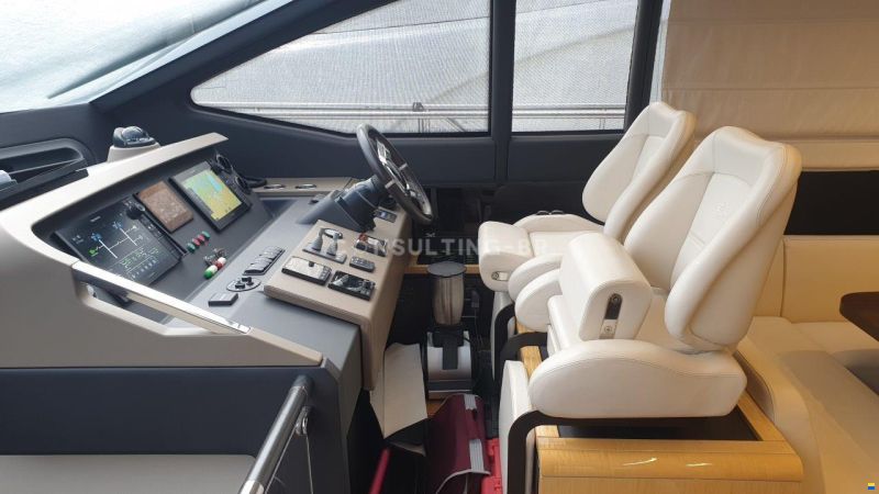 Azimut 66 Fly