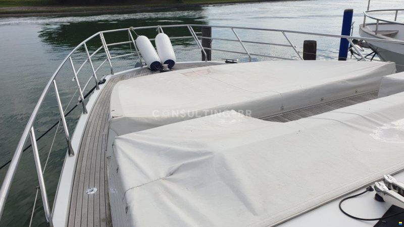 Azimut 66 Fly