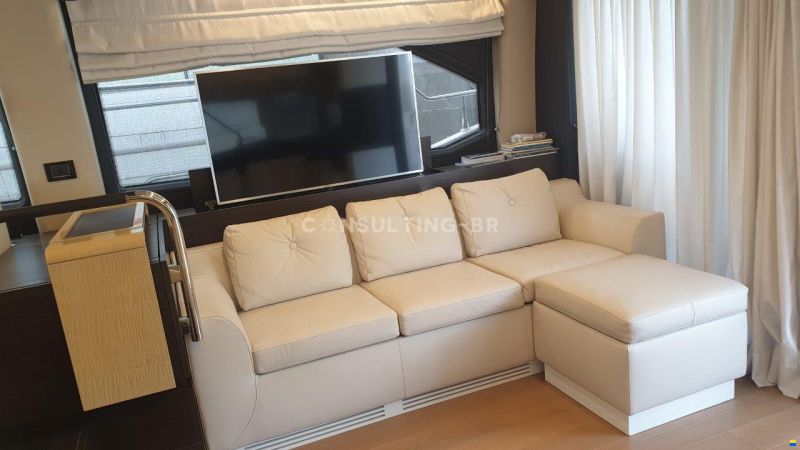Azimut 66 Fly