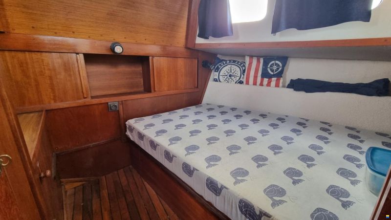 Nauticat 33