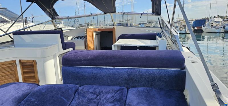 Tornado 38 Flush Deck