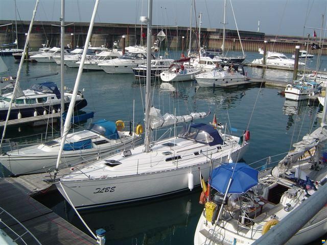 Dufour 38 Classic