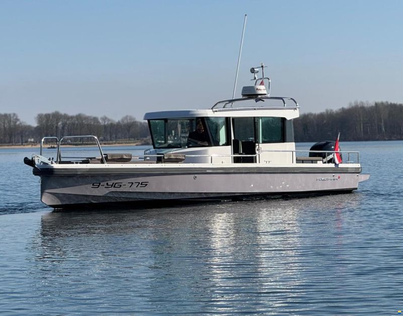 Axopar 28 Cabin Mercury Verado 250 PK