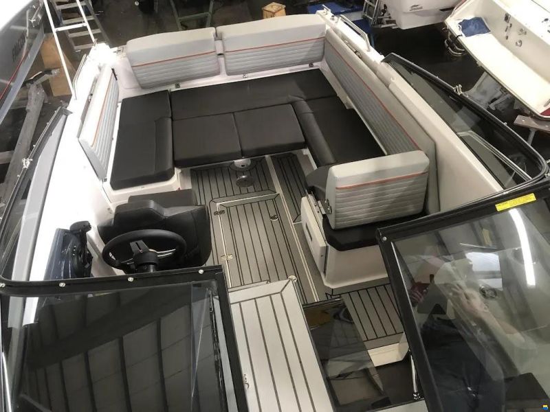 Bella 640 Daycruiser