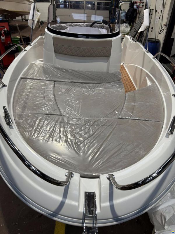 AM Yacht 520 Open