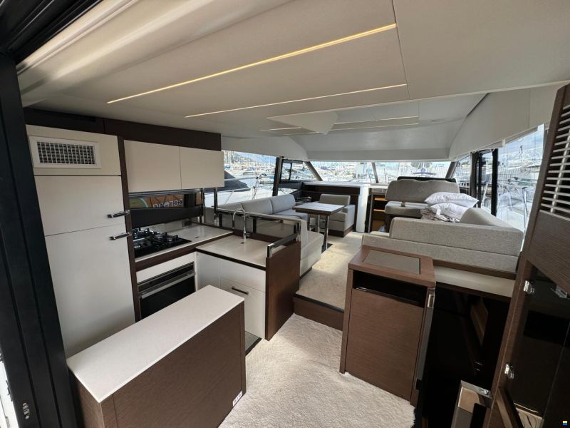 Prestige 520 Fly