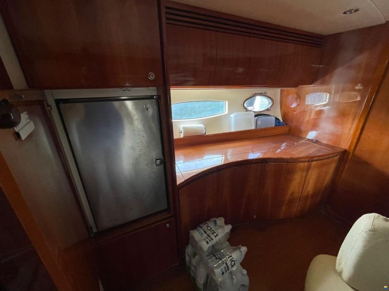 Pershing 46