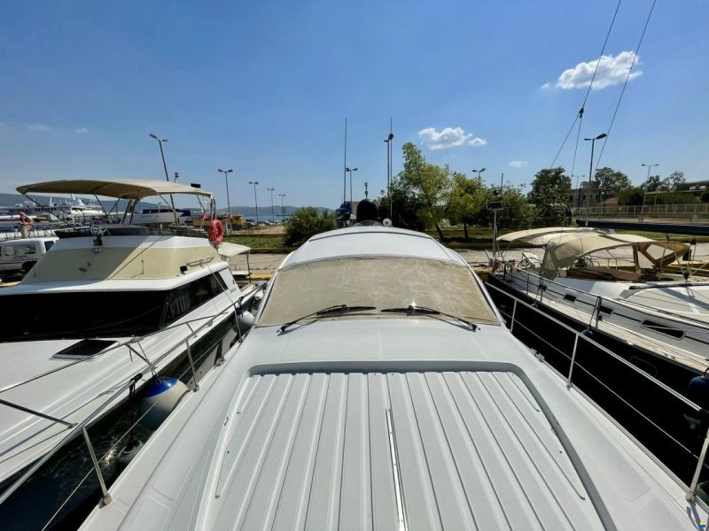 Pershing 46