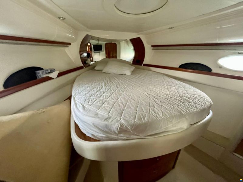 Pershing 46