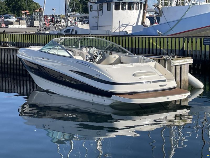 Maxum 2400 SC3