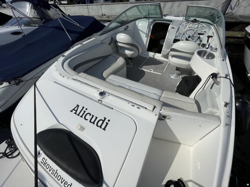 Maxum 2400 SC3