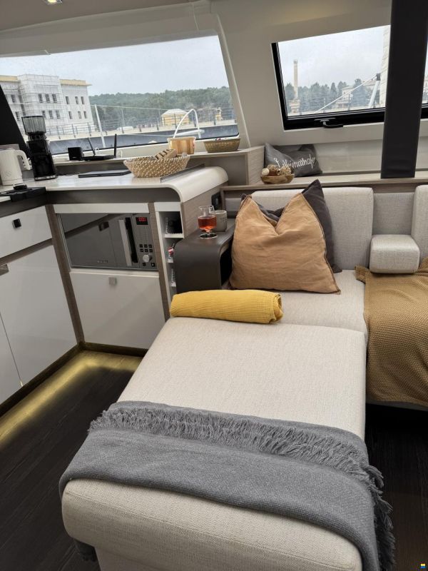 Fountaine Pajot Elba 45