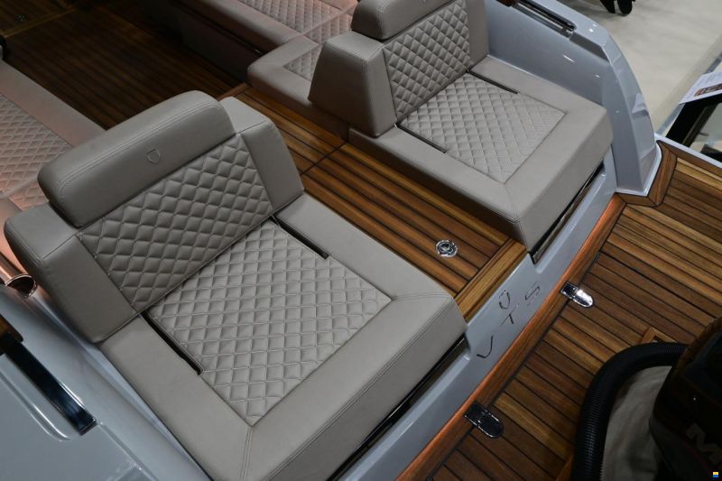 VTS Boats Flying Shark 7.7 Bowrider