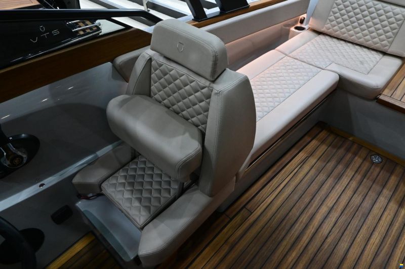 VTS Boats Flying Shark 7.7 Bowrider