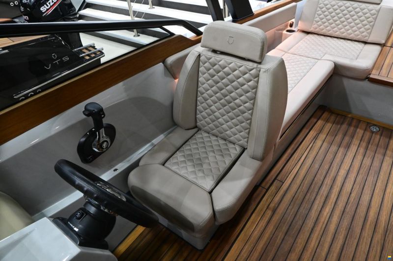 VTS Boats Flying Shark 7.7 Bowrider