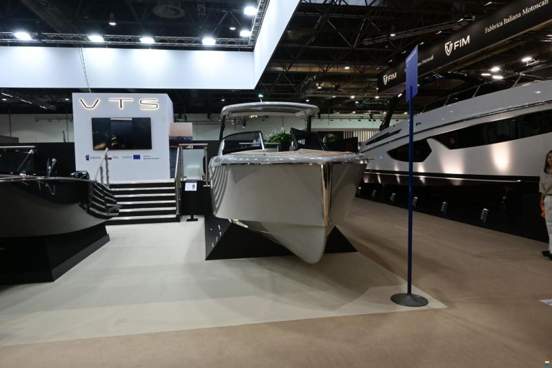 VTS Boats Flying Shark 7.7 Bowrider