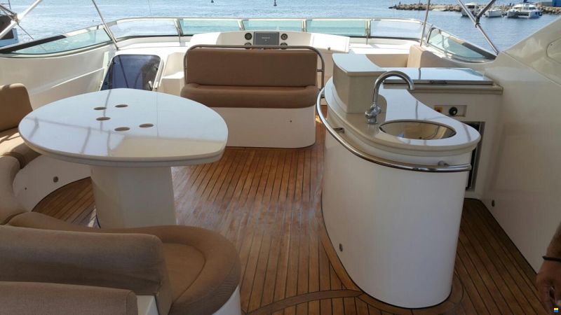 Gulf Craft Majesty 88