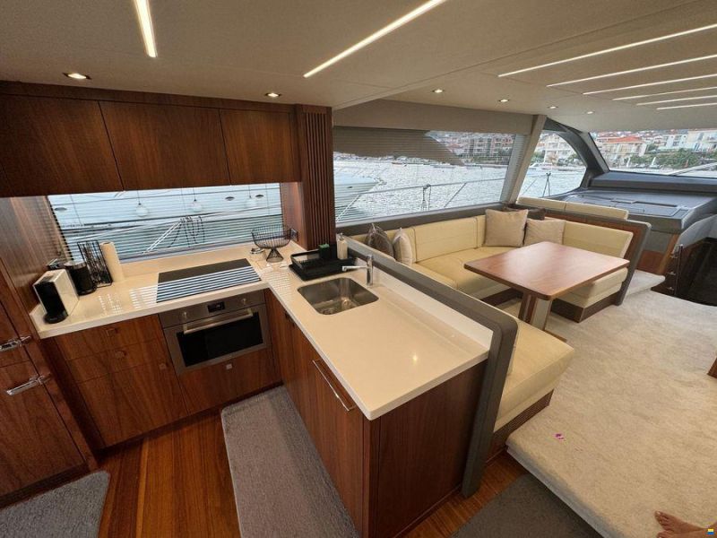 Sunseeker Manhattan 66