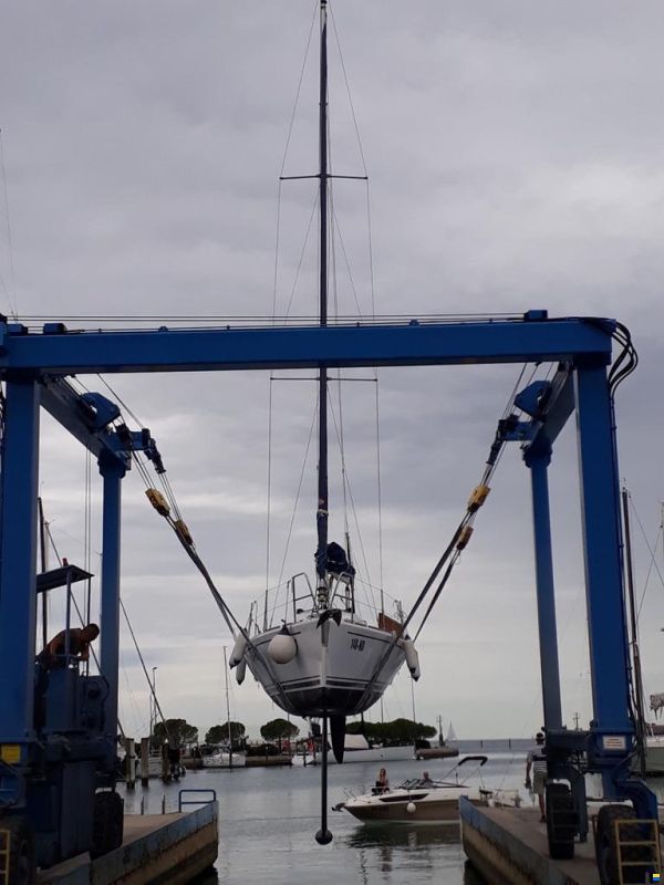 Navis 27