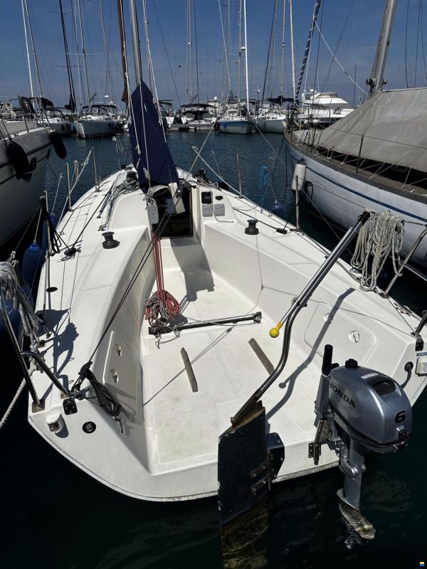 Navis 27