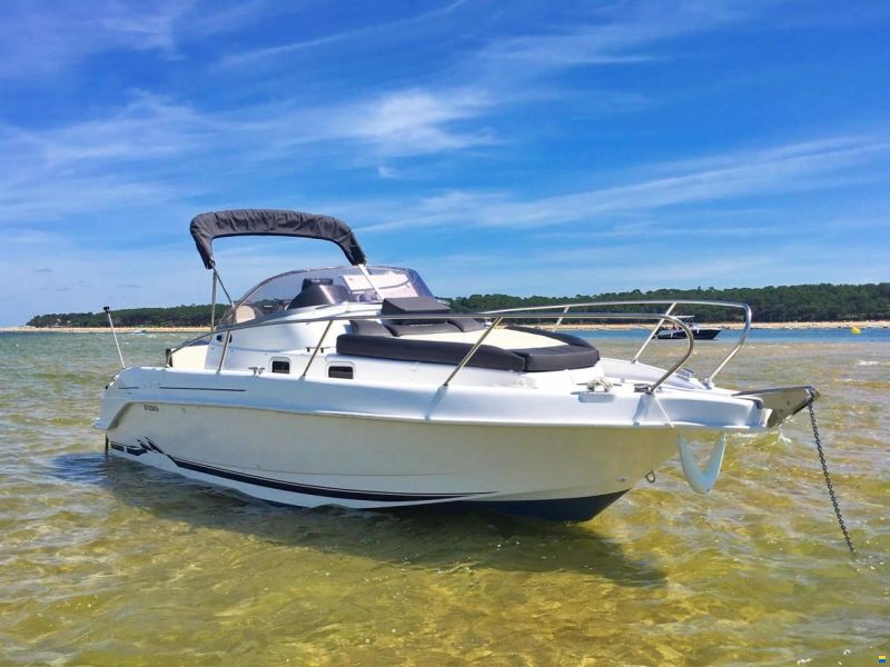 B2 Marine Cap Ferret 752 Cruiser