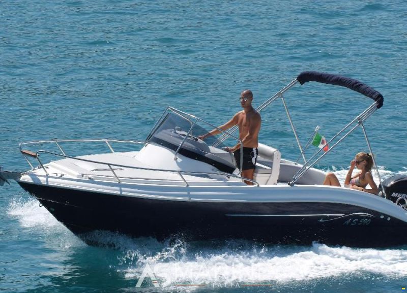 As Marine 590 Walk Around + Honda BF40E