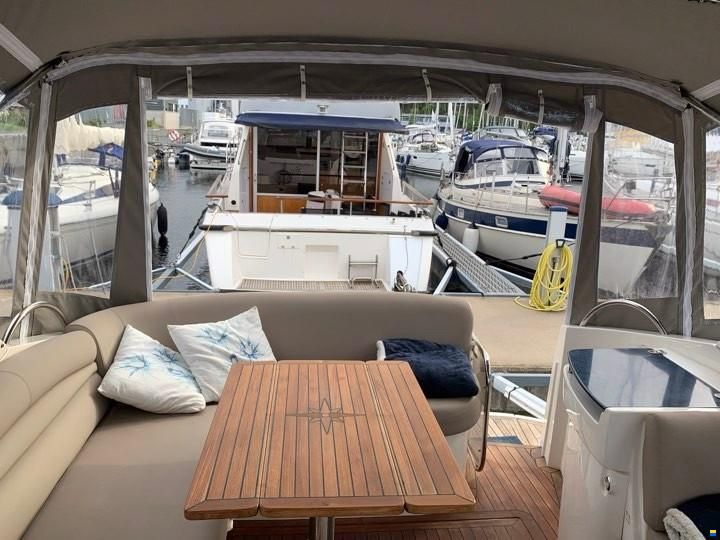 Sealine S38